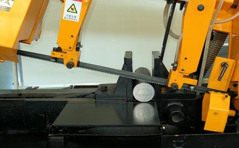 随县数控带锯床自动送料精度会出现偏差吗？